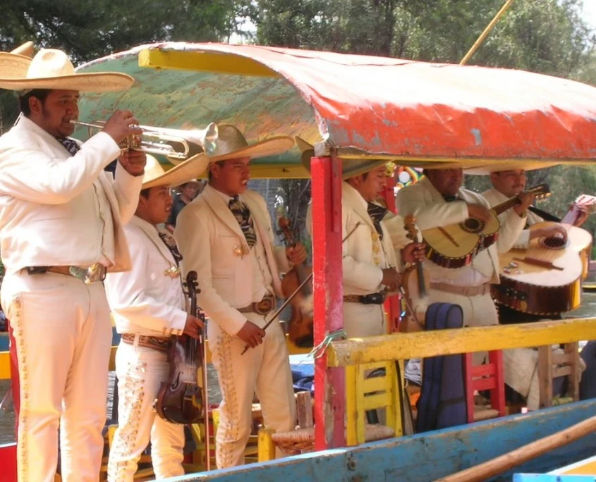 Los mariachis Hispanic tradition