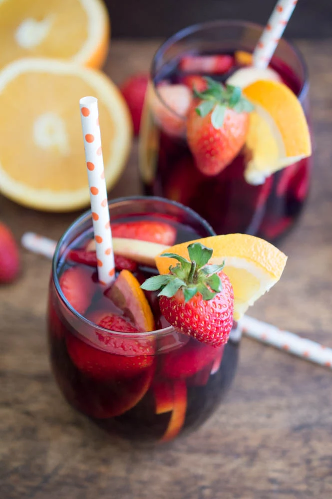 Spanish sangria with fruit and wine